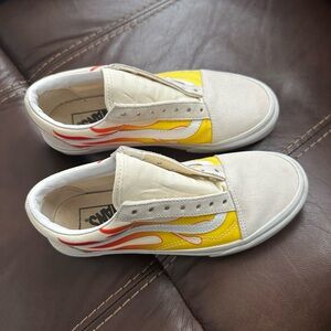 Vans Women/Men Sneakers-Cream Yellow and Red Flames - Sizes 7.5 (Women) /6 (Men)